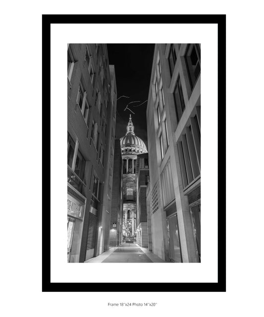 St. Paul's Queen's Passage B&W Portrait